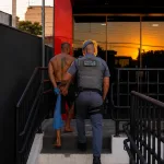 POLÍCIA MILITAR CAPTURA PROCURADO PELA JUSTIÇA EM CASTILHO (SP)