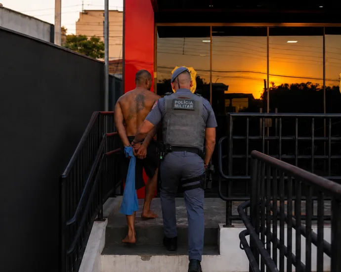 POLÍCIA MILITAR CAPTURA PROCURADO PELA JUSTIÇA EM CASTILHO (SP)