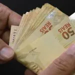 Governo de MS antecipa pagamento de salários para servidores estaduais