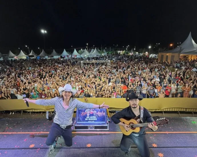 Mayck & Lyan celebram os 73 anos de Castilho em noite de