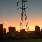 Quinta-feira com sol e chuvas isoladas em SP