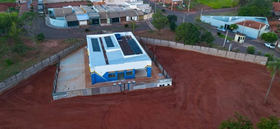 UBS DR. ANTÔNIO CONSTRUÇÃO COM PRAÇA E JARDINS EM CASTILHO
