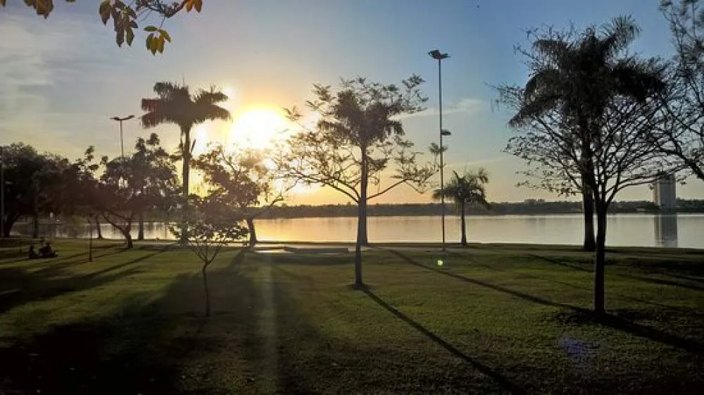 Previsão do Tempo: Céu Encoberto e Temperaturas em Três Lagoas