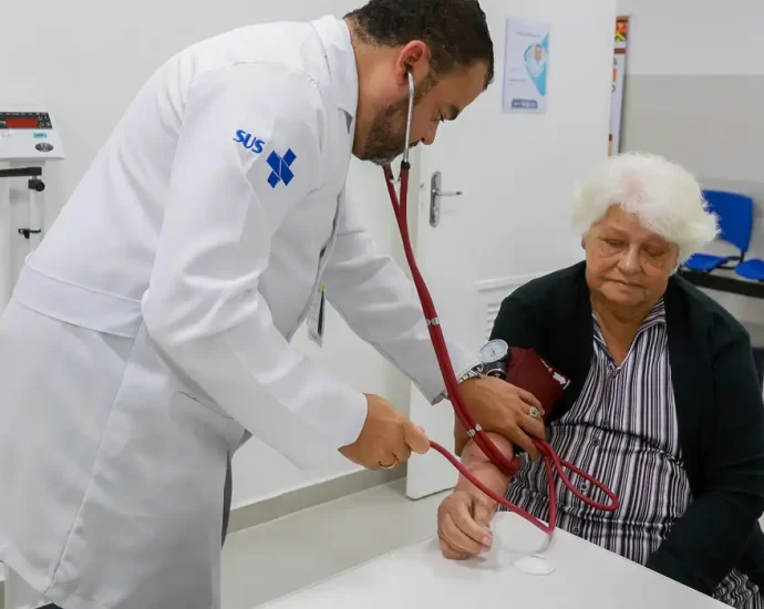 Exame Nacional de Avaliação da Formação Médica acontece hoje em todo o Brasil