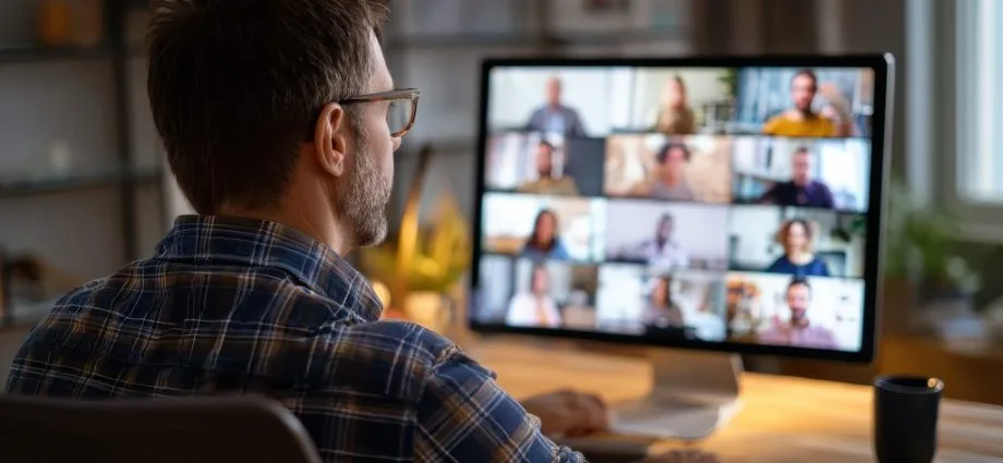 TCE-MS adota teletrabalho e projeta economia de quase R$ 2 milhões TCE-MS adota teletrabalho e projeta economia de quase R$ 2 milhões