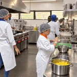 Estudantes de Gastronomia do Senac MS comandam almoço temático em Campo Grande