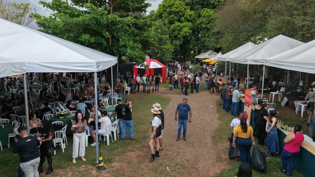 Churrascaje reúne mais de 1,8 mil pessoas em Três Lagoas sob temporal Churrascaje desafia temporal e reúne mais de 1,8 mil pessoas em grande celebração em Três Lagoas