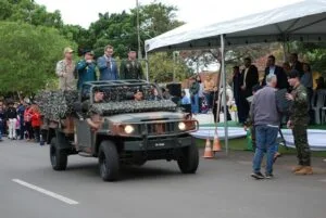 Desfile Cívico de 7 de Setembro reúne público em Três Lagoas Desfile Cívico de 7 de Setembro reúne público em Três Lagoas