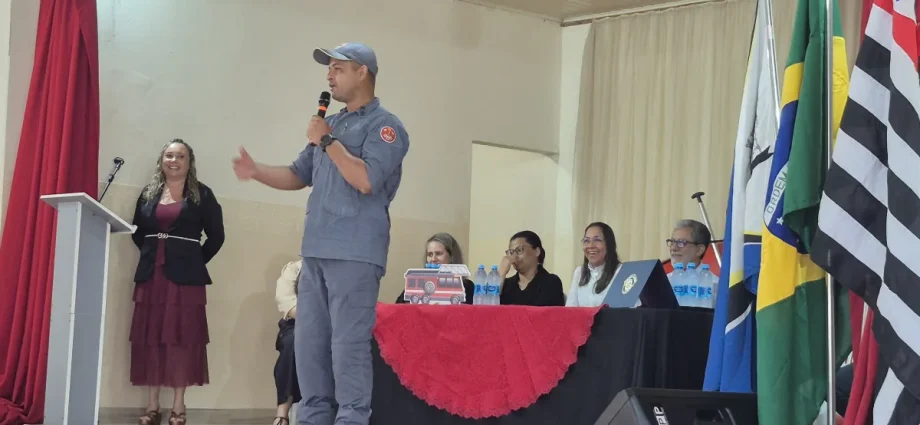Bombeiro na Escola em Castilho celebra formatura de 2026