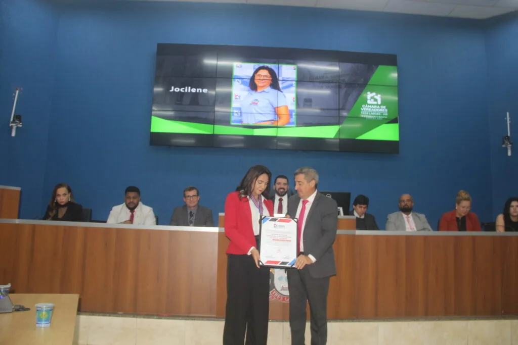 Câmara Municipal de Três Lagoas homenageia personalidades com Diploma de Mérito Legislativo Câmara Municipal celebra histórias e homenageia quem fez a diferença em Três Lagoas