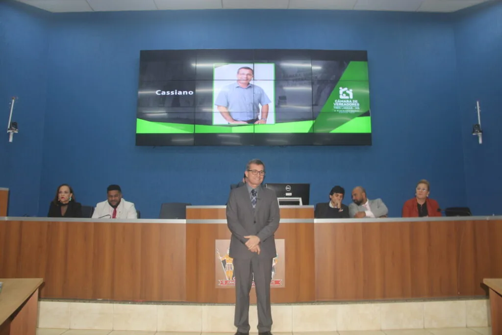 Câmara Municipal de Três Lagoas homenageia personalidades com Diploma de Mérito Legislativo Câmara Municipal celebra histórias e homenageia quem fez a diferença em Três Lagoas