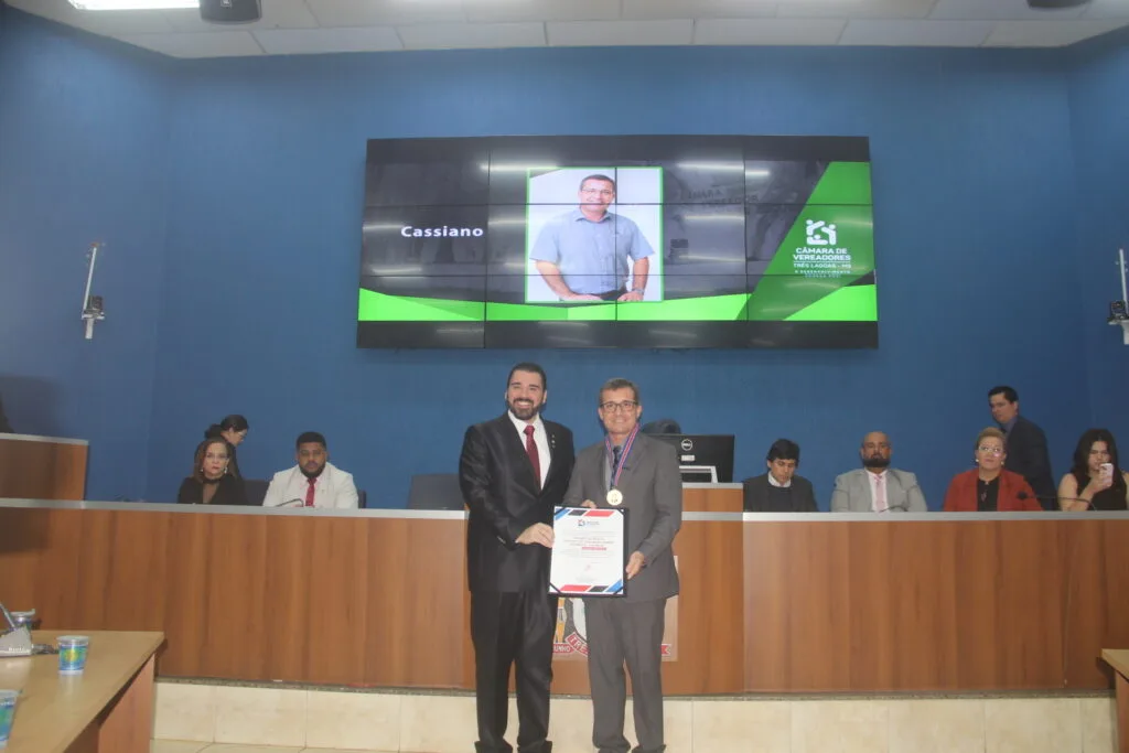 Câmara Municipal de Três Lagoas homenageia personalidades com Diploma de Mérito Legislativo Câmara Municipal celebra histórias e homenageia quem fez a diferença em Três Lagoas