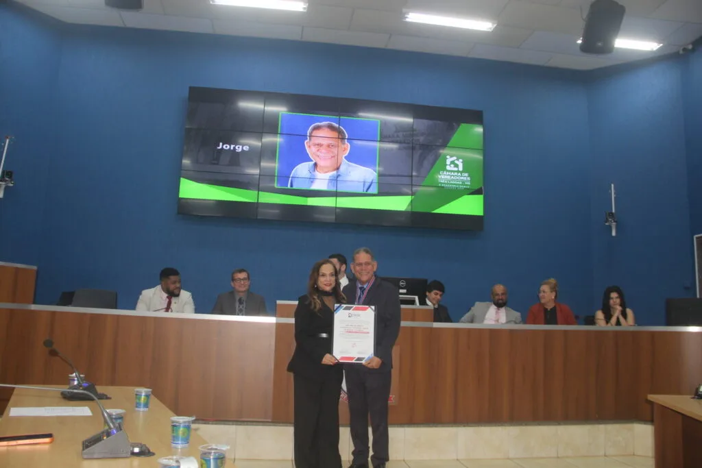 Câmara Municipal de Três Lagoas homenageia personalidades com Diploma de Mérito Legislativo Câmara Municipal celebra histórias e homenageia quem fez a diferença em Três Lagoas
