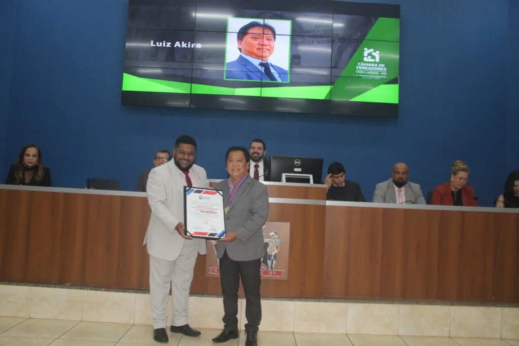Câmara Municipal de Três Lagoas homenageia personalidades com Diploma de Mérito Legislativo Câmara Municipal celebra histórias e homenageia quem fez a diferença em Três Lagoas