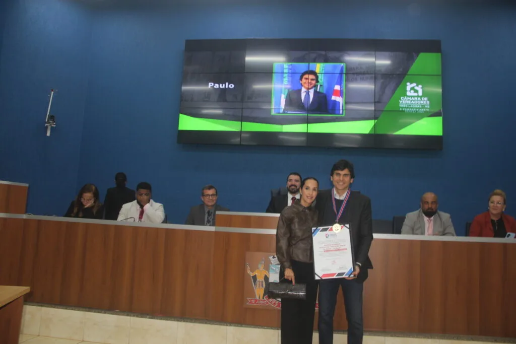 Câmara Municipal de Três Lagoas homenageia personalidades com Diploma de Mérito Legislativo Câmara Municipal celebra histórias e homenageia quem fez a diferença em Três Lagoas