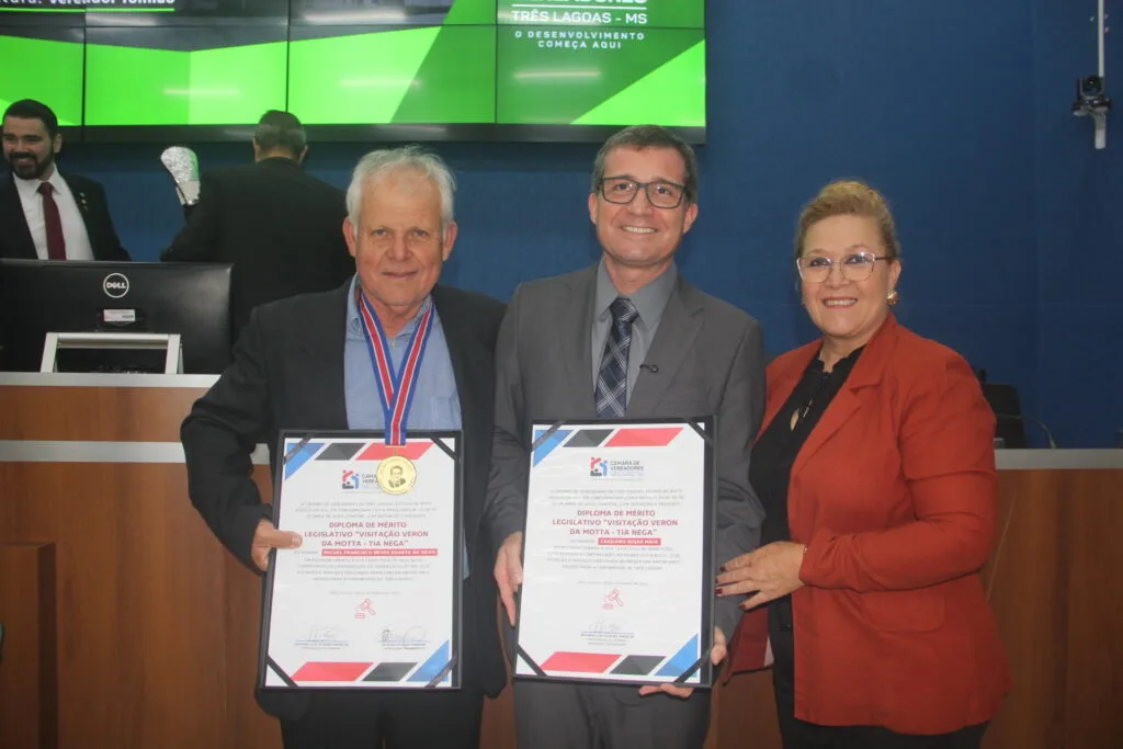 Câmara Municipal de Três Lagoas homenageia personalidades com Diploma de Mérito Legislativo Câmara Municipal celebra histórias e homenageia quem fez a diferença em Três Lagoas