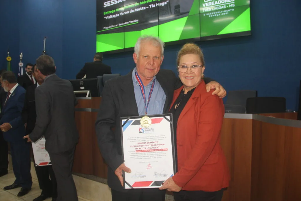 Câmara Municipal de Três Lagoas homenageia personalidades com Diploma de Mérito Legislativo Câmara Municipal celebra histórias e homenageia quem fez a diferença em Três Lagoas
