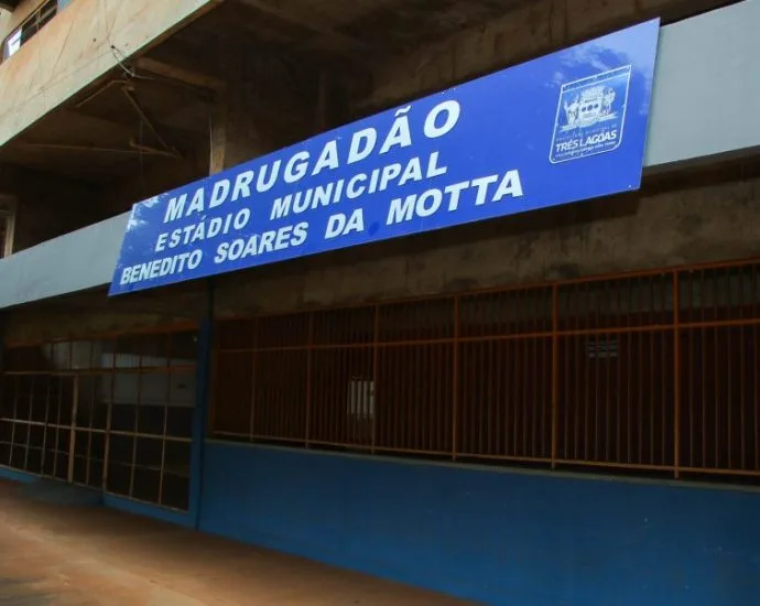 Jogos do Campeonato Municipal de Futebol de Base acontecem no Estádio Madrugadão Jogos do Campeonato Municipal de Futebol de Base acontecem no Estádio Madrugadão