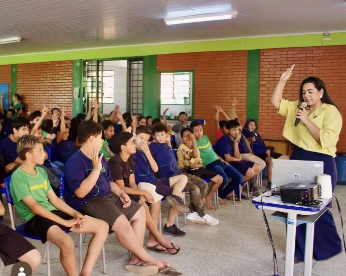 Candidata defende saúde mental como prioridade após aumento de internações no Brasil