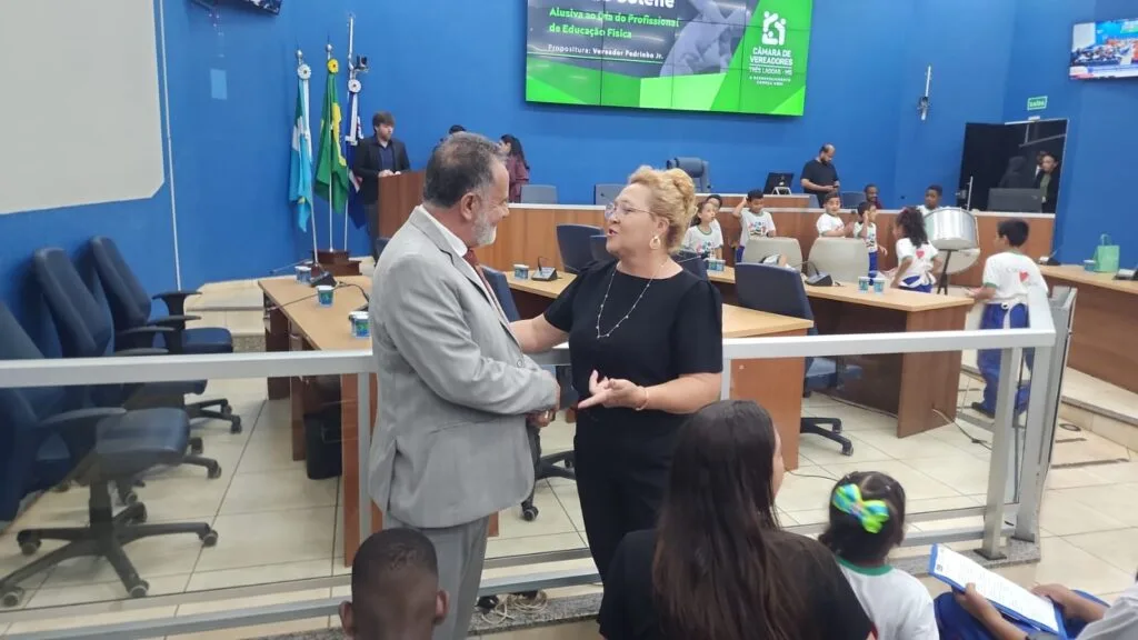Câmara homenageia profissionais de Educação Física em noite de reconhecimento e emoção