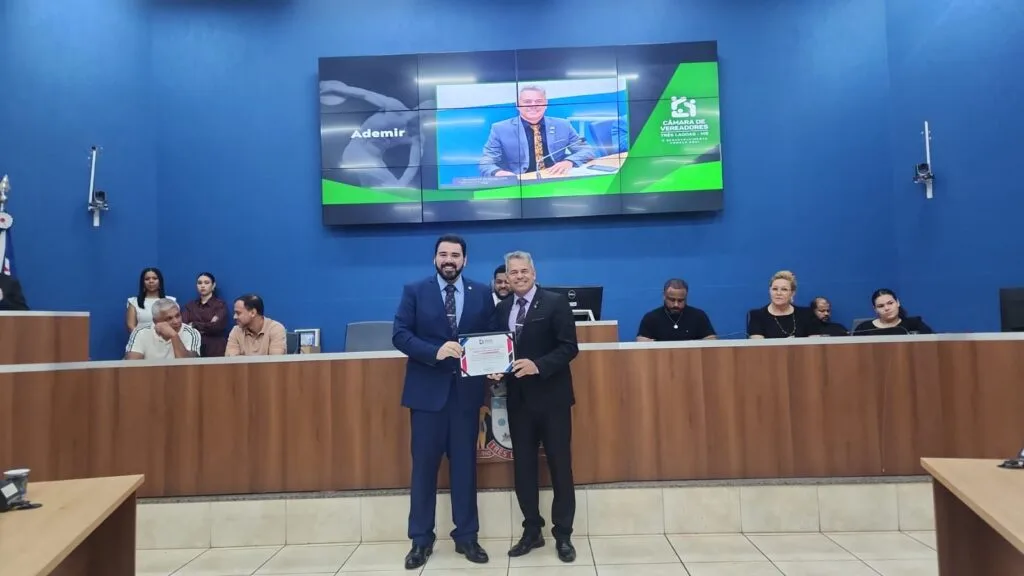 Câmara homenageia profissionais de Educação Física em noite de reconhecimento e emoção