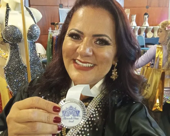 Rosana Caetano: A dança como símbolo de superação aos 51 anos Rosana Caetano: A dança como símbolo de superação aos 51 anos
