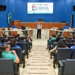 Alunos da Ramez Tebet participam de visita guiada na Câmara Municipal