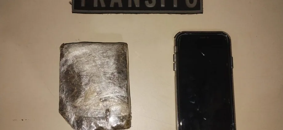 Homem é preso após fuga e abandono de maconha em Três Lagoas