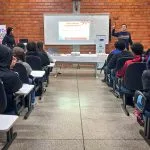 Adolescentes discutem saúde mental e redes sociais em Três Lagoas