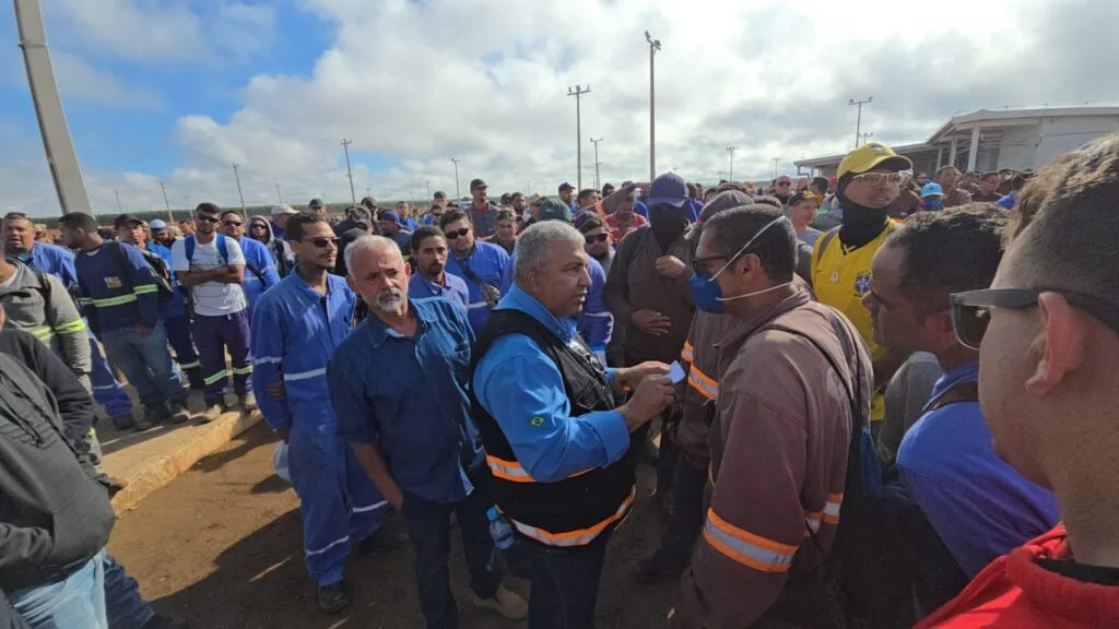Assembleia histórica reúne 14 mil trabalhadores e consolida acordo no Projeto Sucuriú