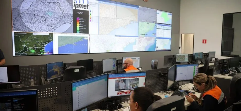 Alerta de Tempestade em São Paulo Suspende Aulas em Escolas da Capital e do Interior