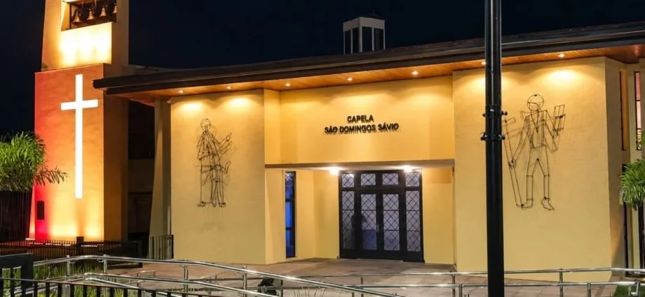 Campanário da Capela em Araçatuba ganha iluminação especial para o Setembro Amarelo
