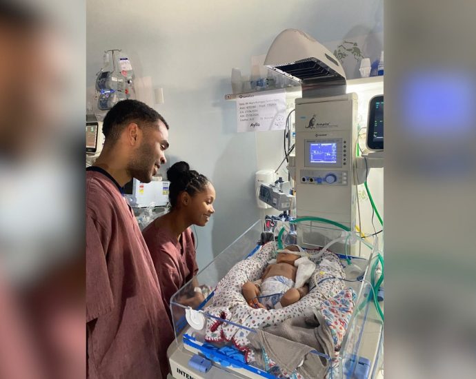 Bebê se recupera após tratamento inédito em Votuporanga
