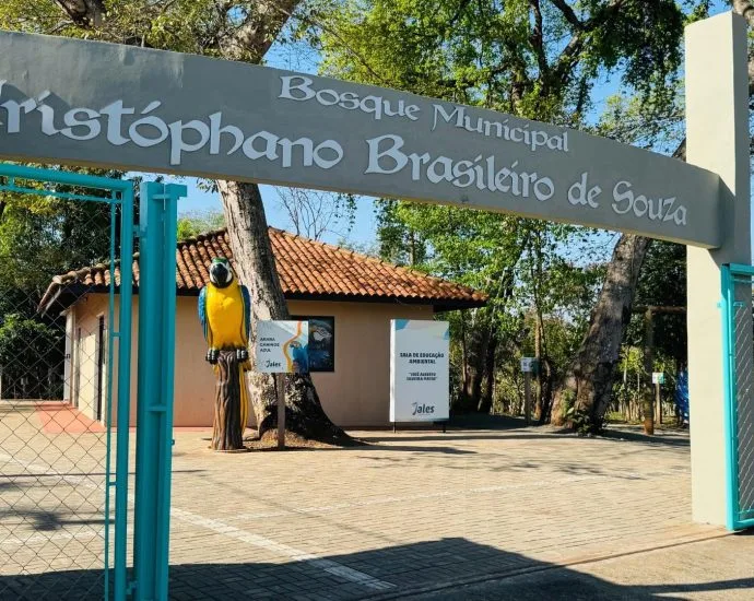 Bosque Municipal de Jales é reinaugurado após reestruturação e incêndio em 2019