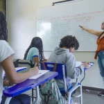 Queda de 31% no número de professores jovens entre 2015 e 2025, aponta pesquisa