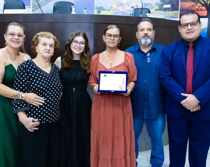Luzia Rigo recebeu Diploma Mulher-Cidadã em Castilho