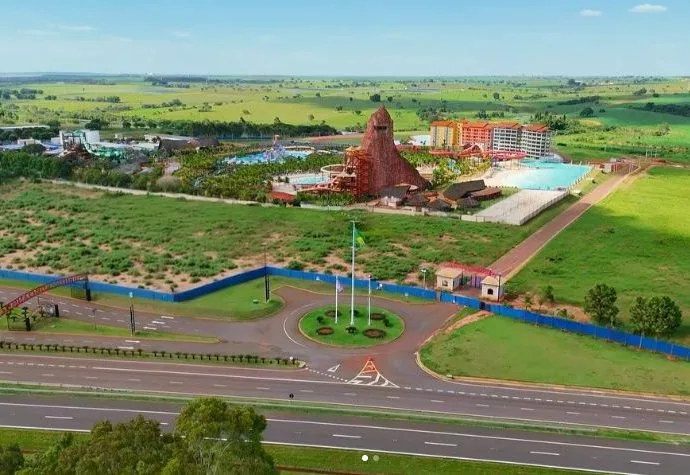 Grand Lagoon é inaugurado em Andradina com investimento de R$ 3 bilhões