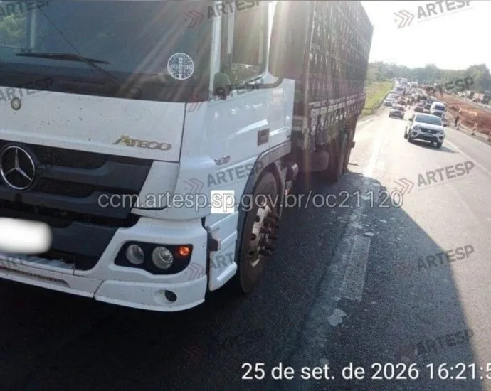 Motociclista morre atropelado por carreta em São José do Rio Preto