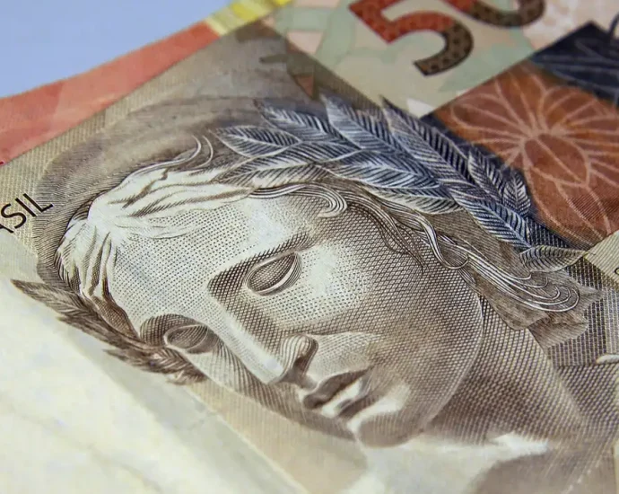 Saques na Poupança Somam R$ 10,5 Bilhões em Agosto de 2026