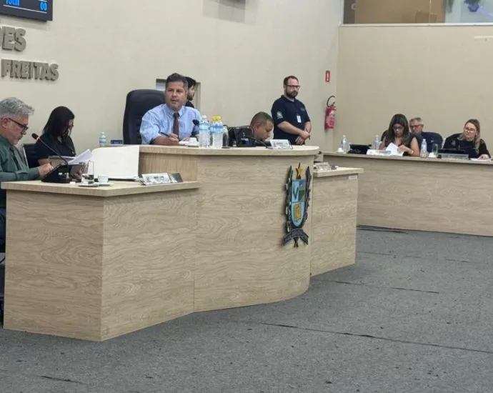 Câmara de Andradina realiza 27ª sessão ordinária com participação de alunos