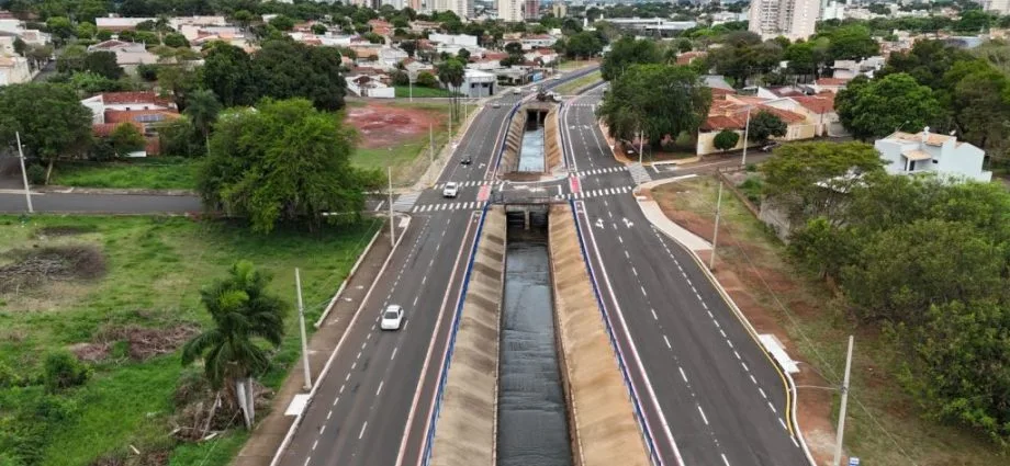 Tráfego é liberado na Avenida Pompeu de Toledo em Araçatuba após obras