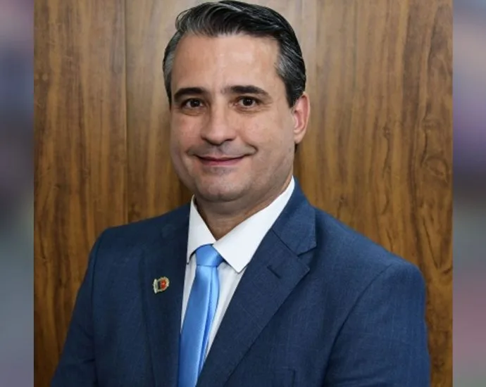 TSE cassa diploma de vereador de Penápolis por excesso em autofinanciamento