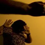 Médica é agredida pelo namorado e está na UTI