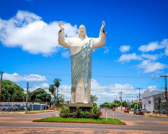 Frente fria traz chuva e derruba temperaturas em Três Lagoas Frente fria traz chuva e derruba temperaturas em Três Lagoas