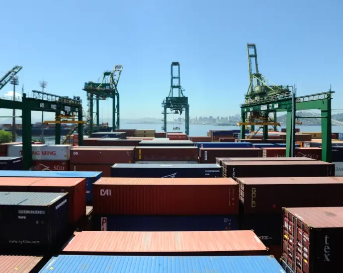 Balança comercial registra superávit de US$ 7,74 bilhões em setembro Balança comercial registra superávit de US$ 7,74 bilhões em setembro