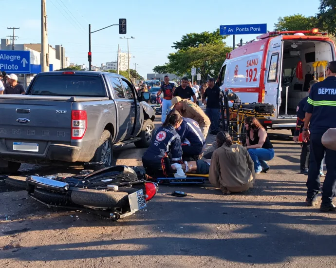 Motociclista fica ferido em acidente com caminhonete em Três Lagoas