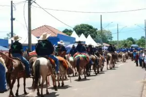 19ª Cavalgada Sul-Mato-Grossense do Arapuá reúne mais de 28 comitivas