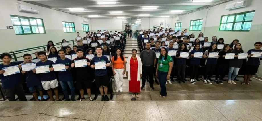 Tecnologia na rede pública amplia oportunidades para jovens em Três Lagoas Tecnologia na rede pública amplia oportunidades para jovens em Três Lagoas