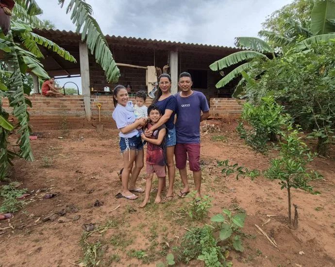 Há sete anos FAMILIAS sem energia EM CASTILHO, venceRAM na Justiça, mas ligação ainda não chegou FAMILIAS sem energia EM CASTILHO