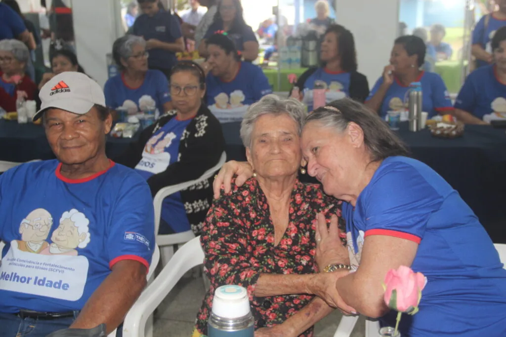 Três Lagoas celebra o Dia Nacional do Idoso com confraternização no ‘Tia Nega’